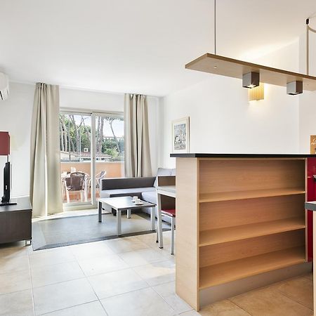 Aparthotel Bardon Castelldefels Exteriör bild