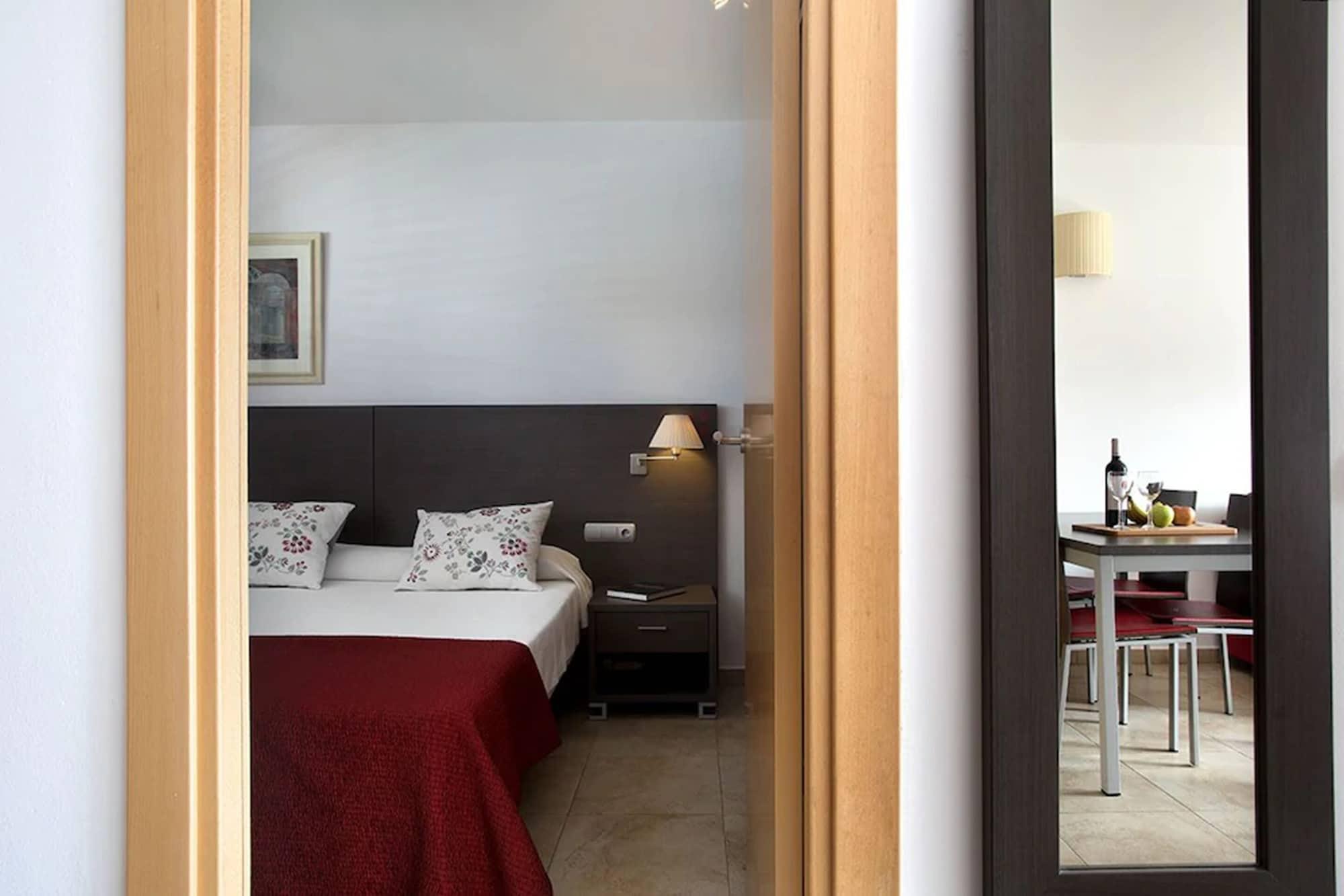 Aparthotel Bardon Castelldefels Exteriör bild