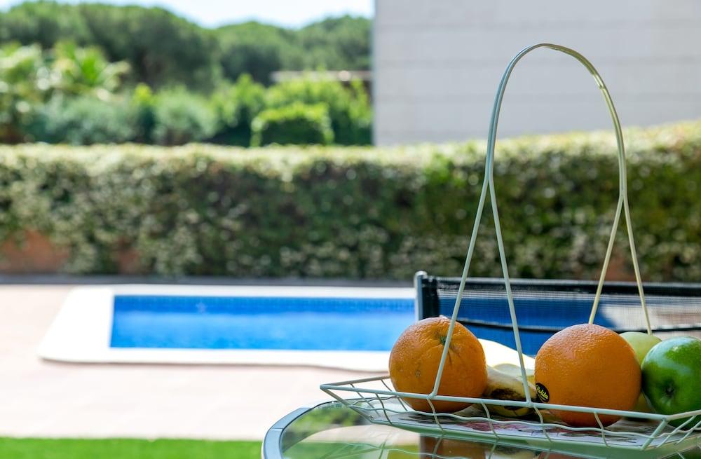 Aparthotel Bardon Castelldefels Exteriör bild
